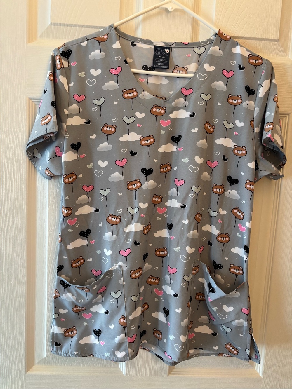 Zoe & Chloe Bear Pattern Scrub Top Size Medium